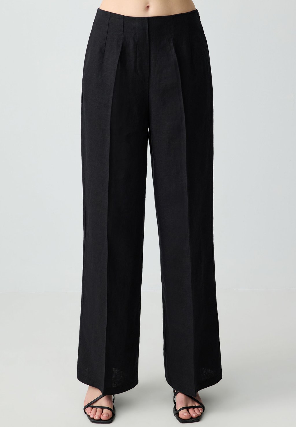 Брюки RELAXED FIT WAIST WIDE LEG Jimmy Key, черный
Брюки RELAXED FIT WAIST WIDE LEG Jimmy Key, черный