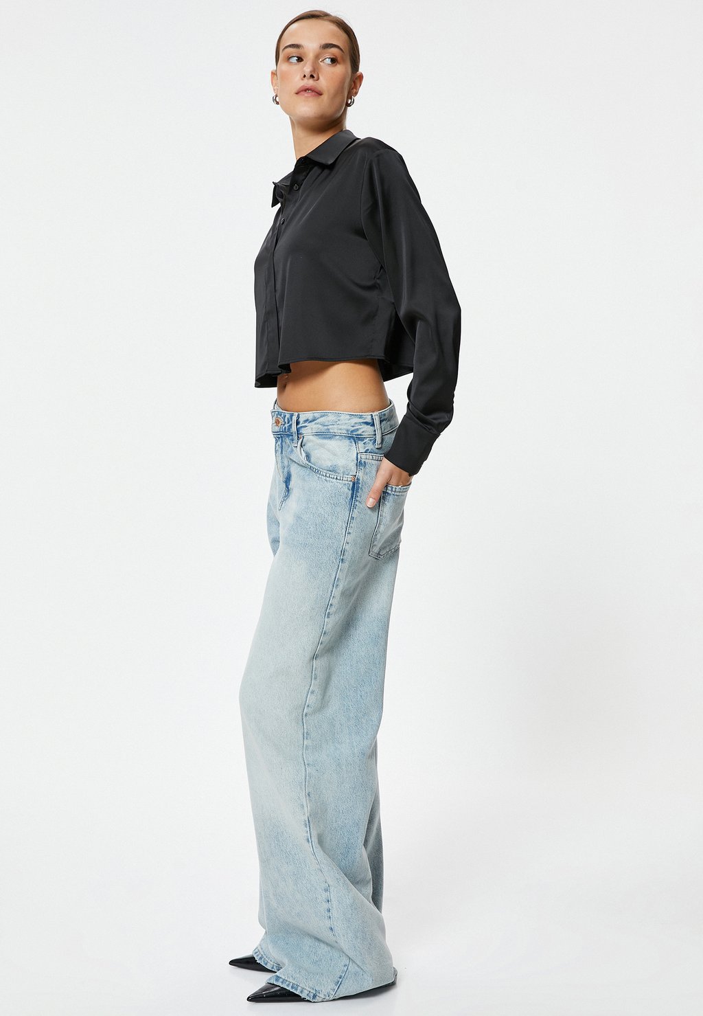 Блузка на пуговицах CROP Koton, черный
Блузка на пуговицах CROP Koton, черный