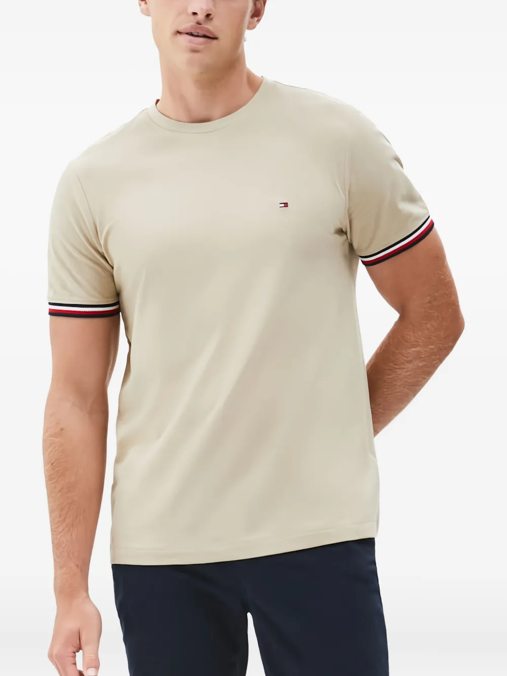 Футболка с отделкой на манжетах Tommy Hilfiger, нейтральный
Футболка с отделкой на манжетах Tommy Hilfiger, нейтральный