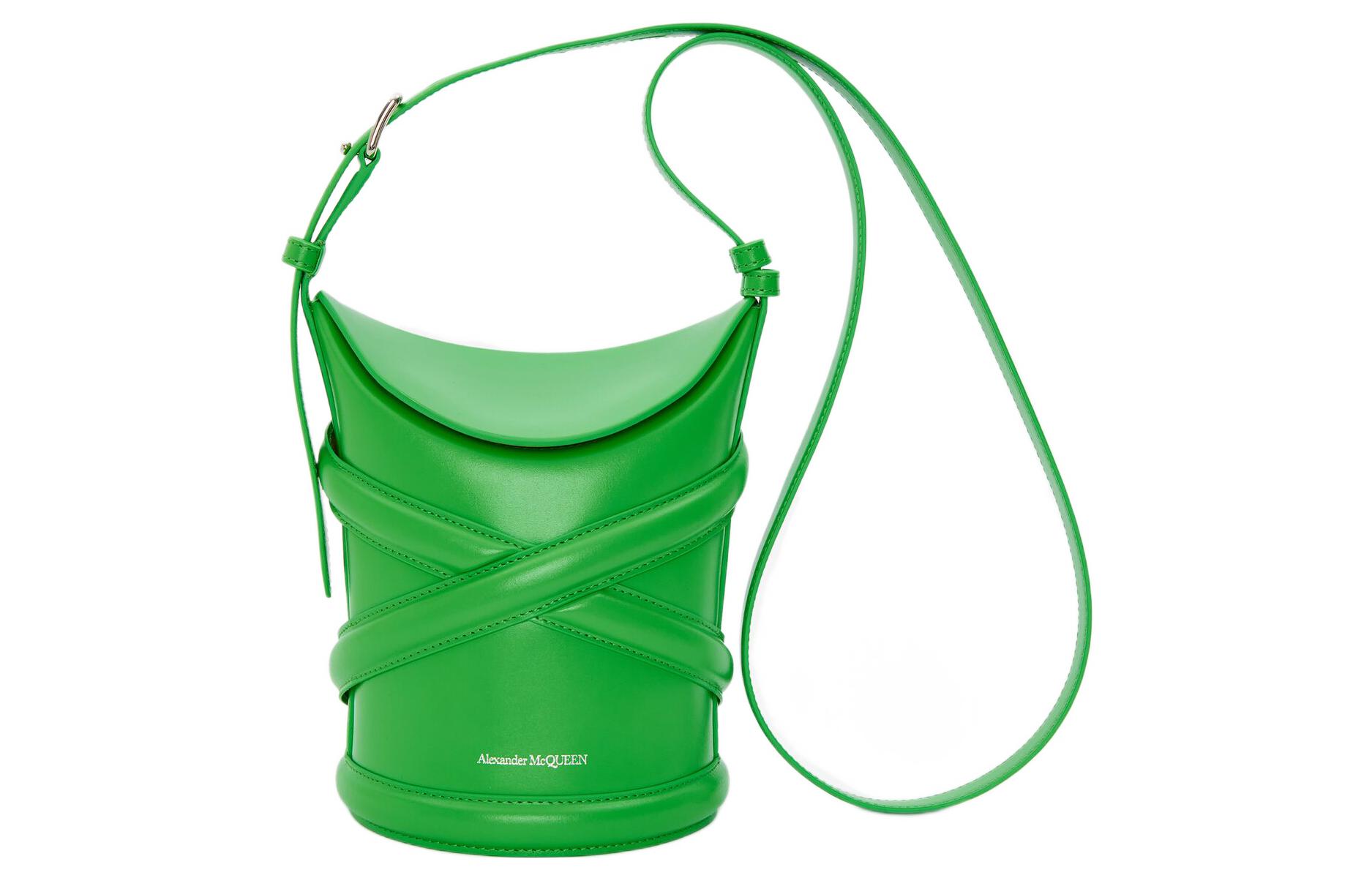 Alexander McQueen Кривая маленькая сумка кислотно-зеленого цвета
Alexander McQueen Кривая маленькая сумка кислотно-зеленого цвета
