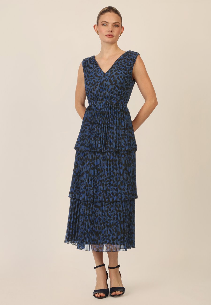 Платье Apart Day dress, Mittelblau Multicolor/Light Blue
Платье Apart Day dress, Mittelblau Multicolor/Light Blue