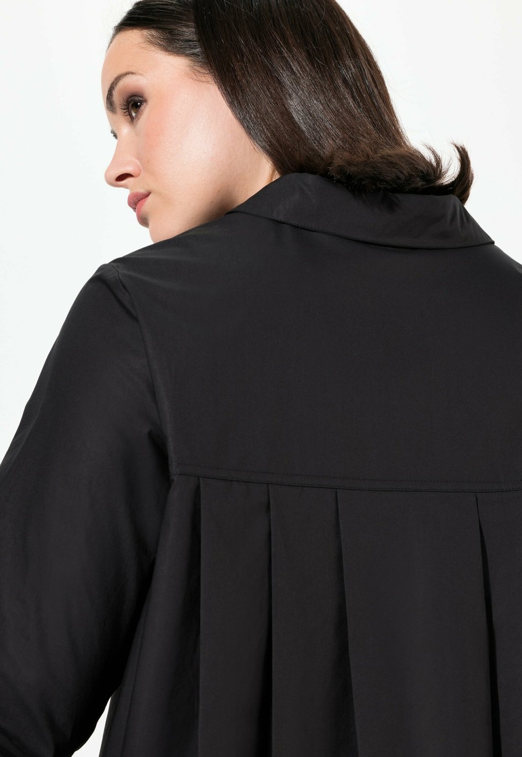 Блузка на пуговицах PAPER TOUCH LONG SLEEVE Ulla Popken, черный
Блузка на пуговицах PAPER TOUCH LONG SLEEVE Ulla Popken, черный