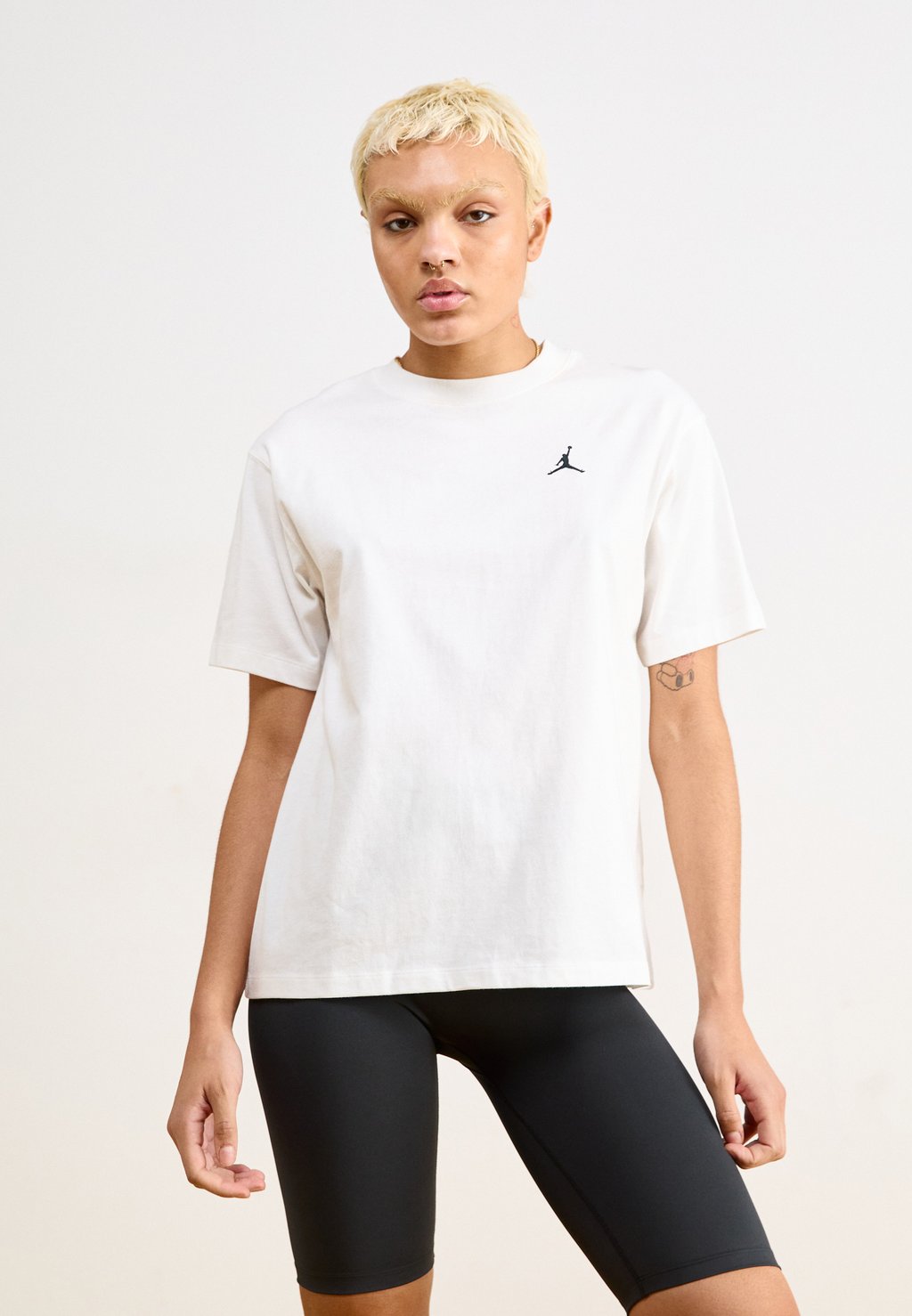 Базовая футболка TEE CORE Jordan, белый
Базовая футболка TEE CORE Jordan, белый