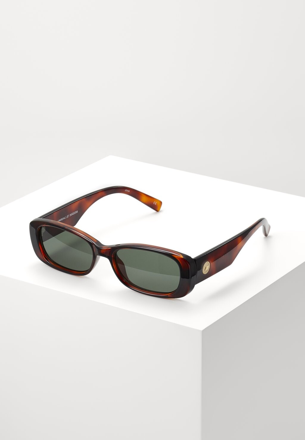 Солнцезащитные очки Le Specs
Солнцезащитные очки Le Specs