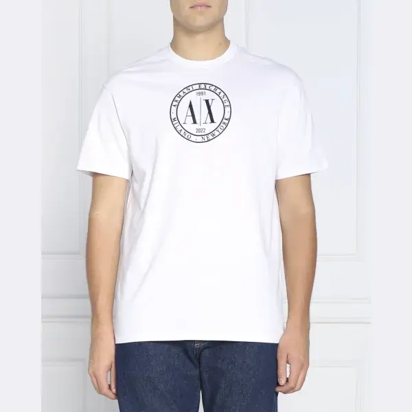 Удобная футболка Armani Exchange, белый
Удобная футболка Armani Exchange, белый