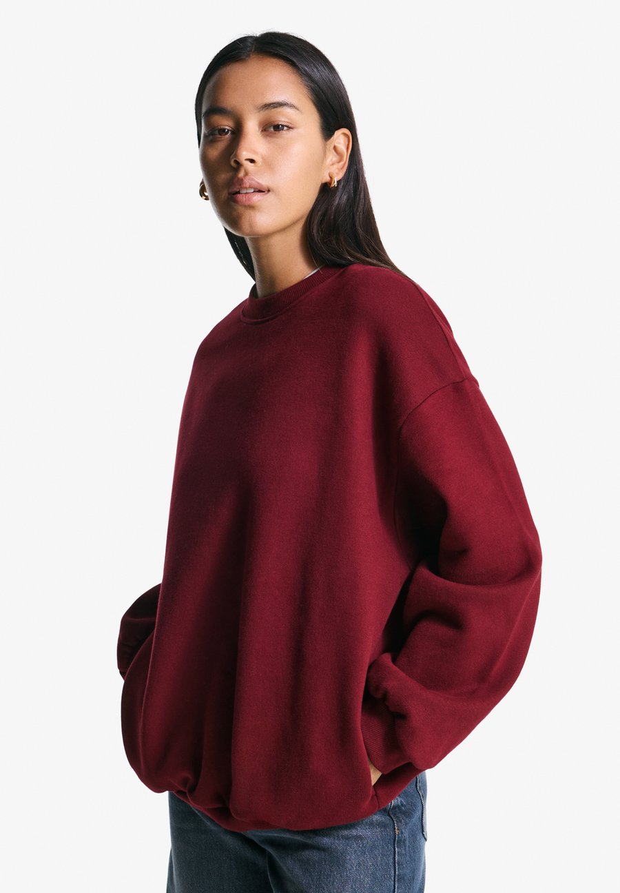 Толстовка Bershka Sweatshirt, Dark Red
Толстовка Bershka Sweatshirt, Dark Red