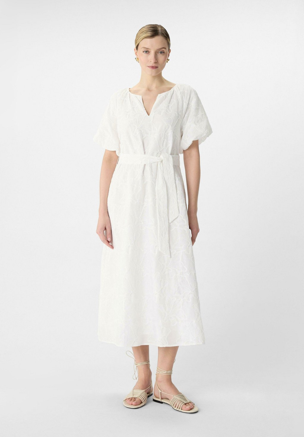 Повседневное платье comma, белый 
Повседневное платье comma, белый