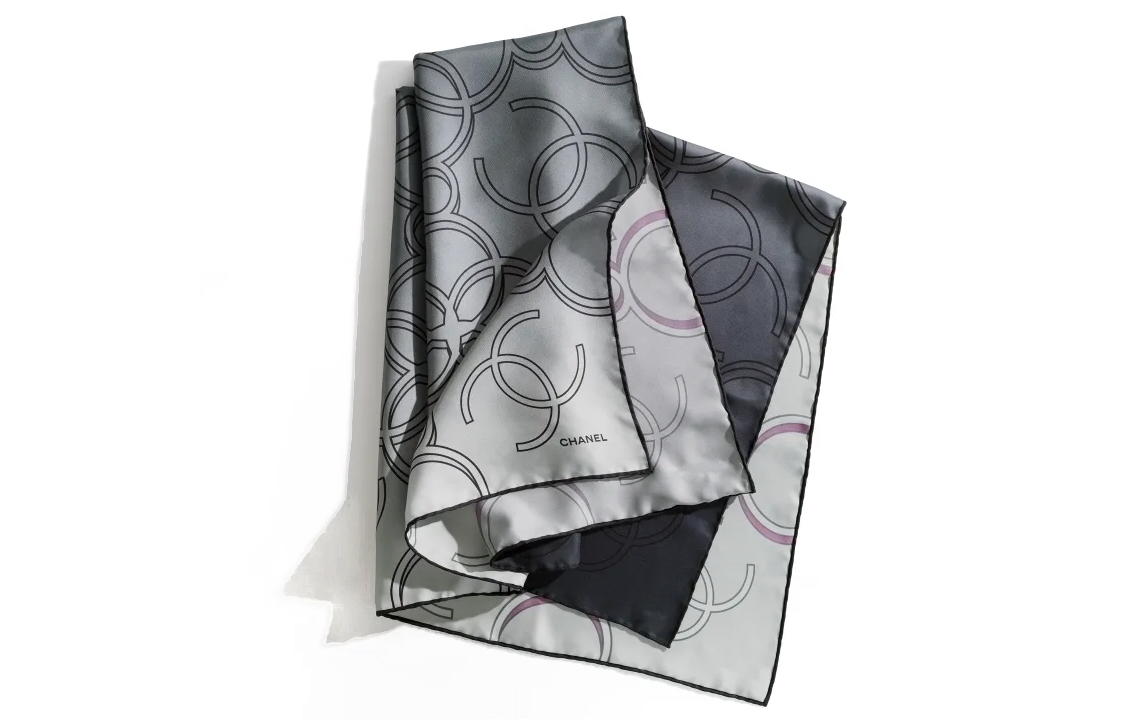 Шелковый шарф для женщин Chanel, charcoal серый
Шелковый шарф для женщин Chanel, charcoal серый