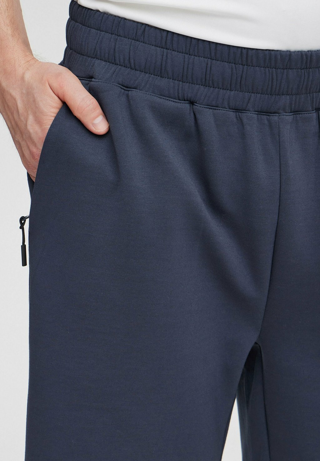 Шорты NBTADE North Bend, синий
Шорты NBTADE North Bend, синий