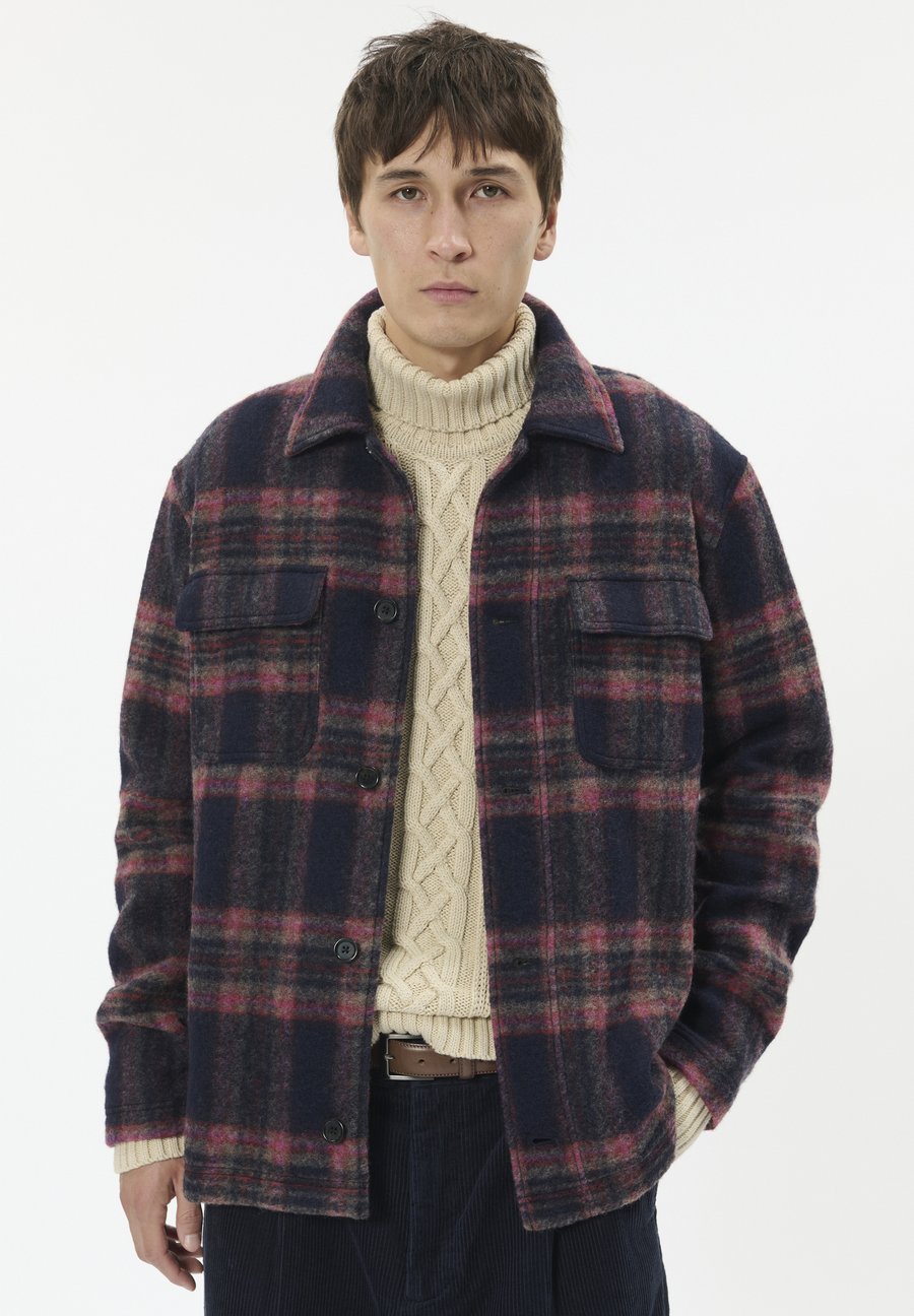 Куртка Matinique Light jacket, Red/Violet/Red
Куртка Matinique Light jacket, Red/Violet/Red