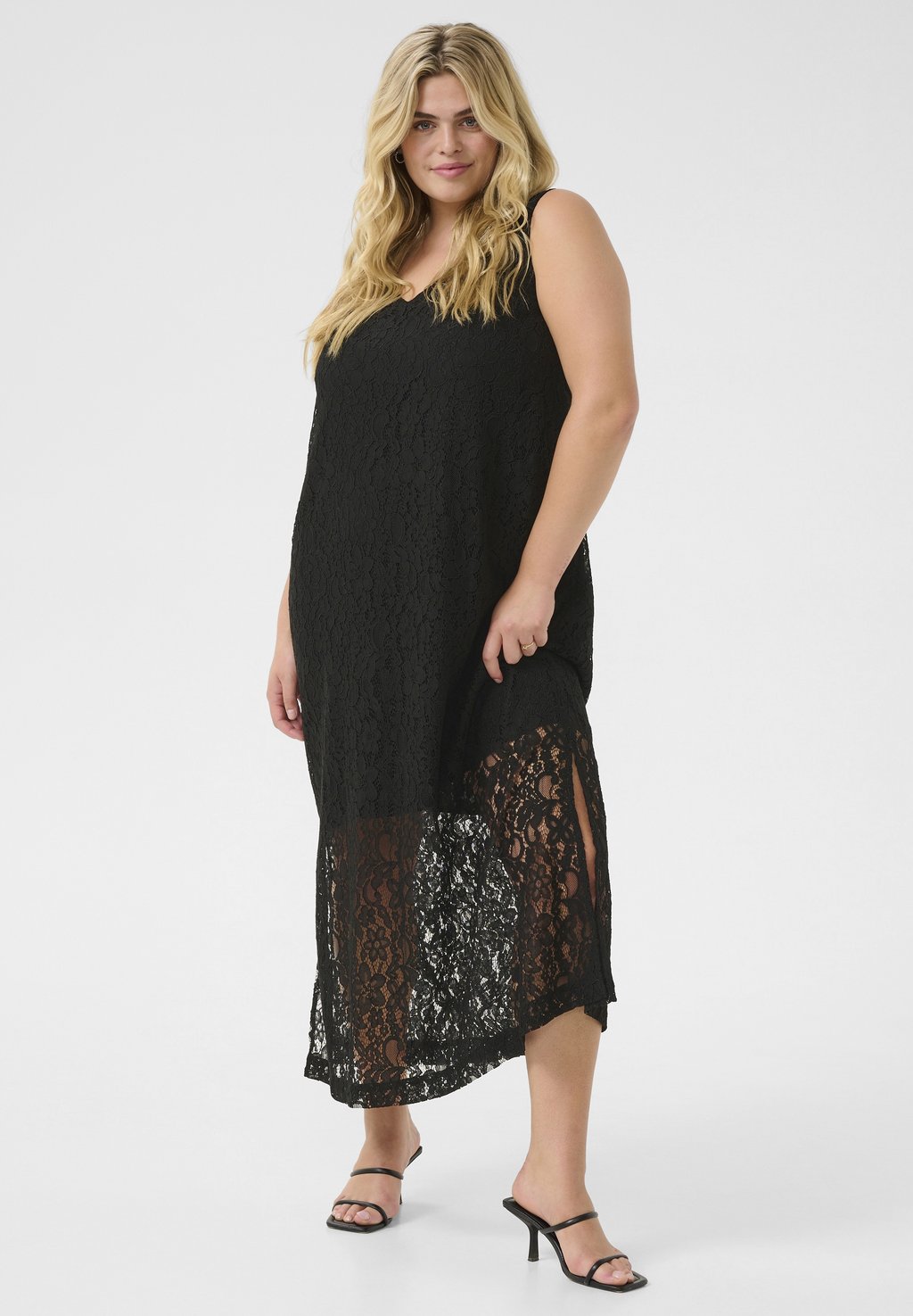 Платье макси Kaffe Curve, цвет Black Deep
Платье макси Kaffe Curve, цвет Black Deep