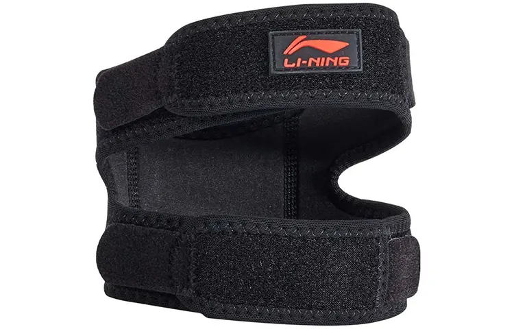 Наколенники LINING, черные
Наколенники LINING, черные