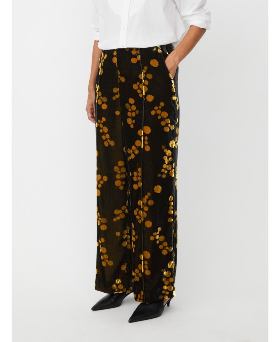 Женские брюки Petrilla с цветочным принтом Masai Copenhagen, Rubber
Женские брюки Petrilla с цветочным принтом Masai Copenhagen, Rubber