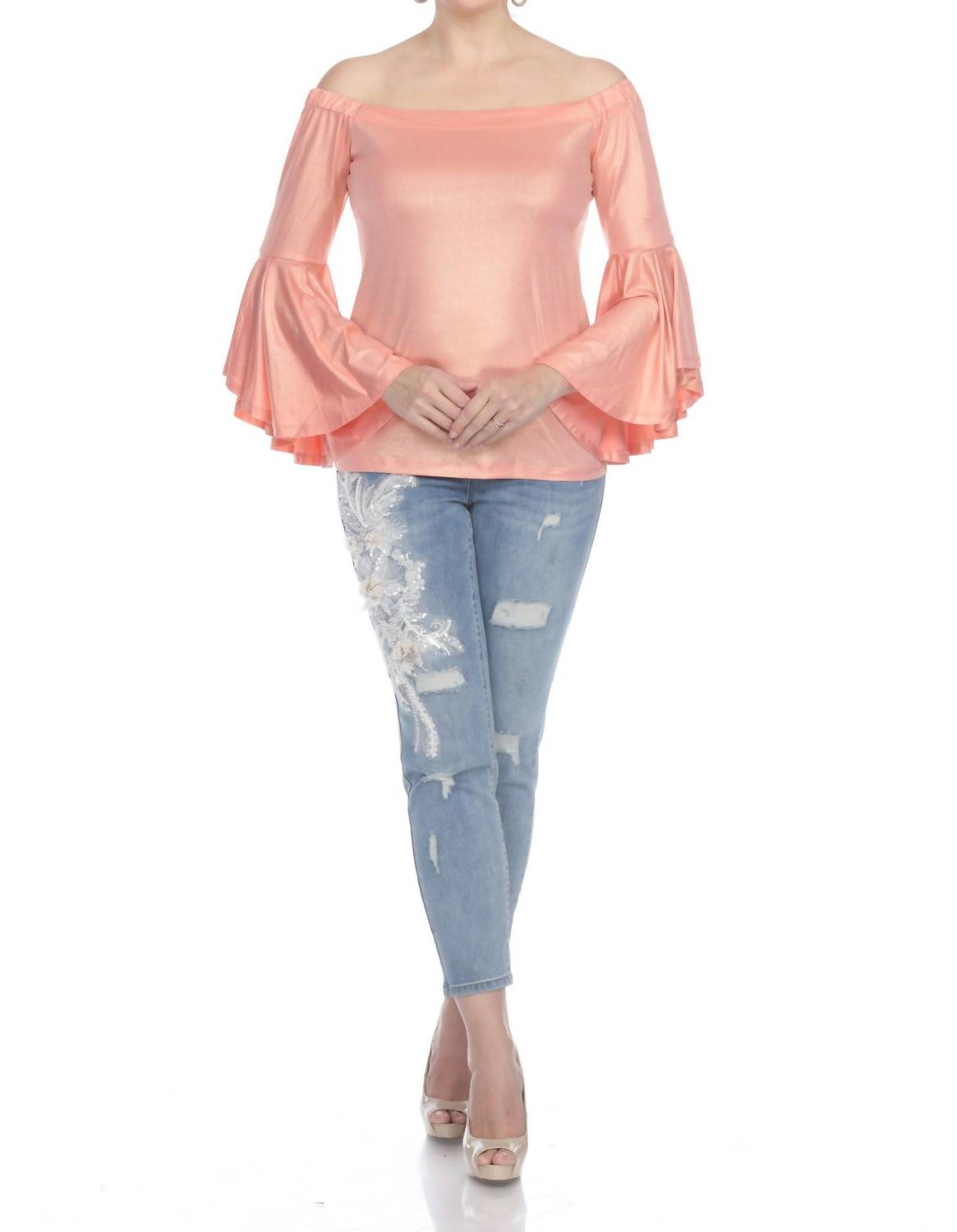 Блестящий топ с открытыми плечами в коралловом цвете AZI
Блестящий топ с открытыми плечами в коралловом цвете AZI