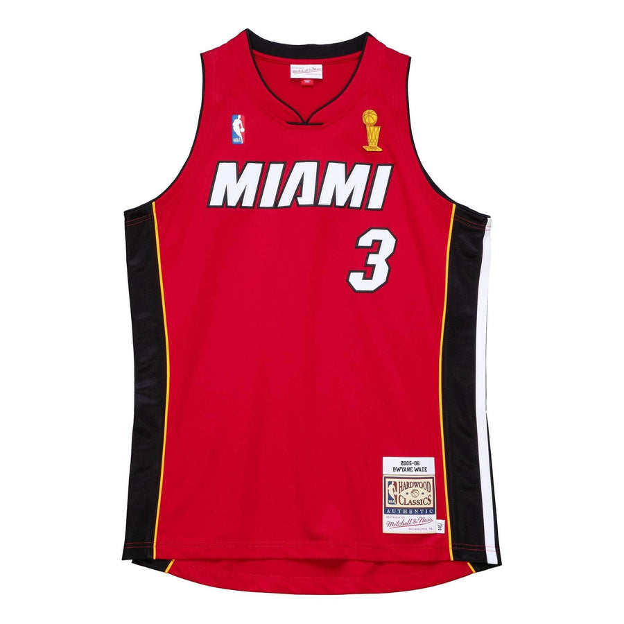 Джерси Mitchell & Ness x NBAMiami Heat 2005-06 Jerseys 'Dwyane Wade 3', красный
Джерси Mitchell & Ness x NBAMiami Heat 2005-06 Jerseys 'Dwyane Wade 3', красный