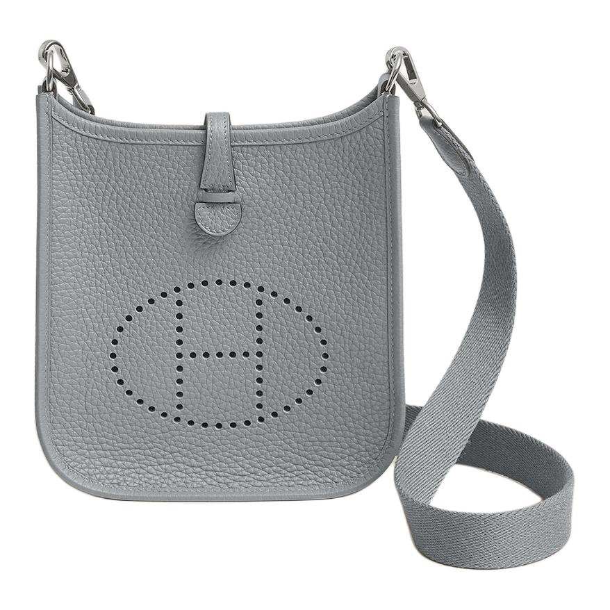 HERMES Кожаная сумка через плечо Evelyne Clemence Bullock женская туманно-серая
HERMES Кожаная сумка через плечо Evelyne Clemence Bullock женская туманно-серая