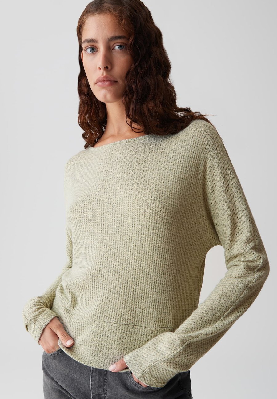 Топ OPUS REGULAR FIT, Soft Matcha/Light Green
Топ OPUS REGULAR FIT, Soft Matcha/Light Green