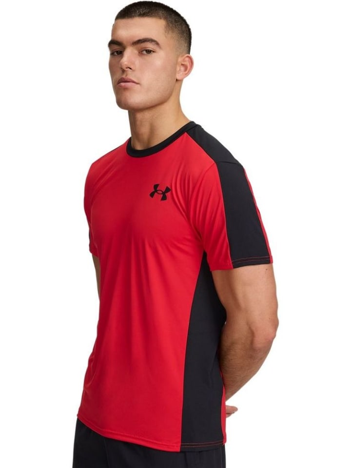 Спортивная футболка Heatgear Wordmark T-Shirt красного цвета Under Armour
Спортивная футболка Heatgear Wordmark T-Shirt красного цвета Under Armour
