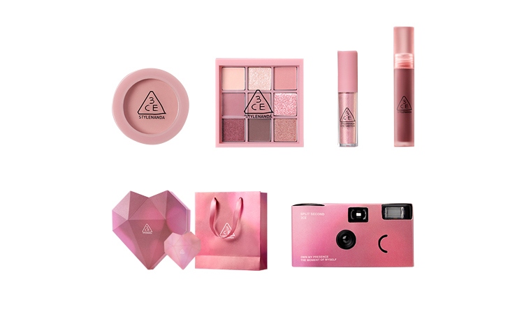 Набор косметики для женщин 3CE
Набор косметики для женщин 3CE