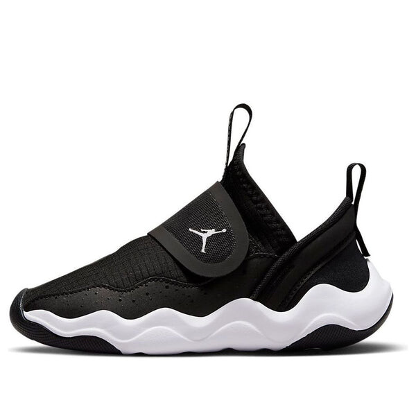 Кроссовки 23 7 Air Jordan, черный/белый 
Кроссовки 23 7 Air Jordan, черный/белый