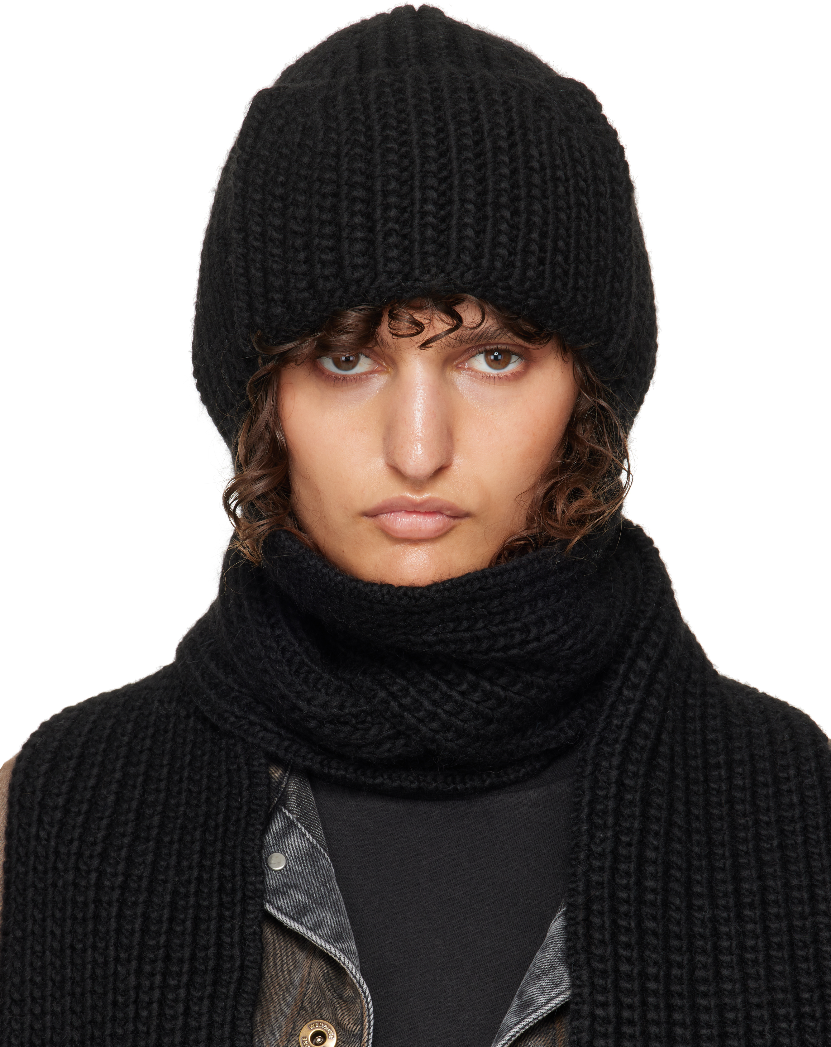 Толстая шапка-глушитель We11done, черный
Толстая шапка-глушитель We11done, черный