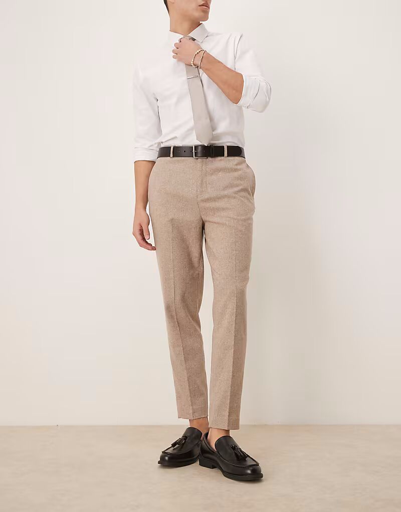 Зауженные брюки ASOS DESIGN из смеси шерсти в цвете «песок» 
Зауженные брюки ASOS DESIGN из смеси шерсти в цвете «песок»