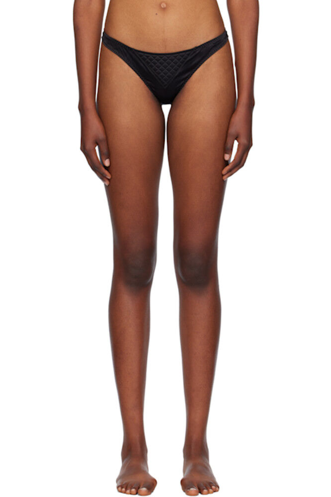 Черные стеганые стринги Luxe Fleur du Mal
Черные стеганые стринги Luxe Fleur du Mal
