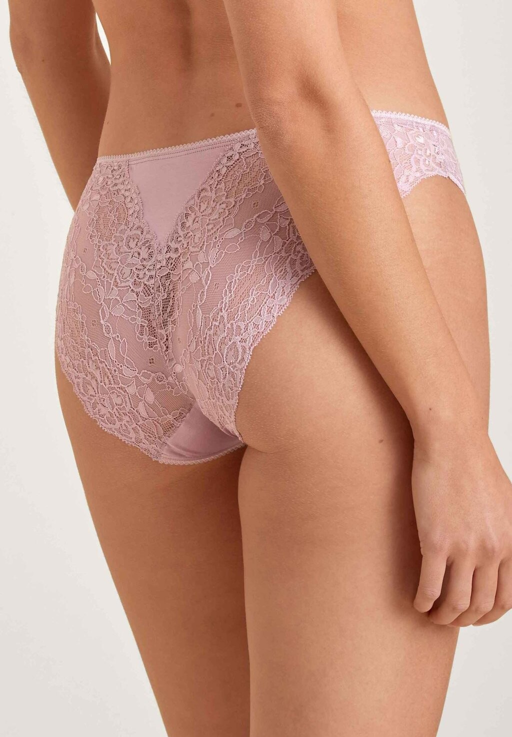 Трусы SENSUAL SECRETS Calida, сиреневый
Трусы SENSUAL SECRETS Calida, сиреневый