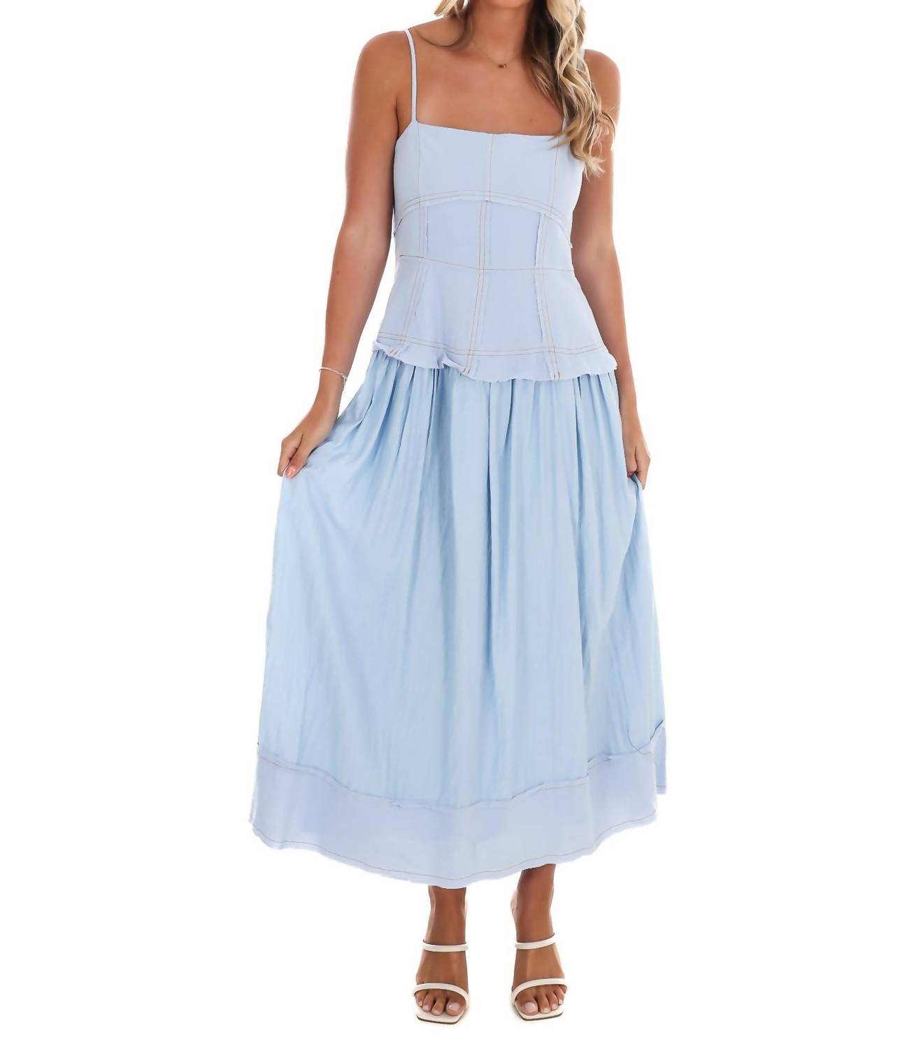 Светло-голубое миди-платье на каждый день Umgee
Светло-голубое миди-платье на каждый день Umgee