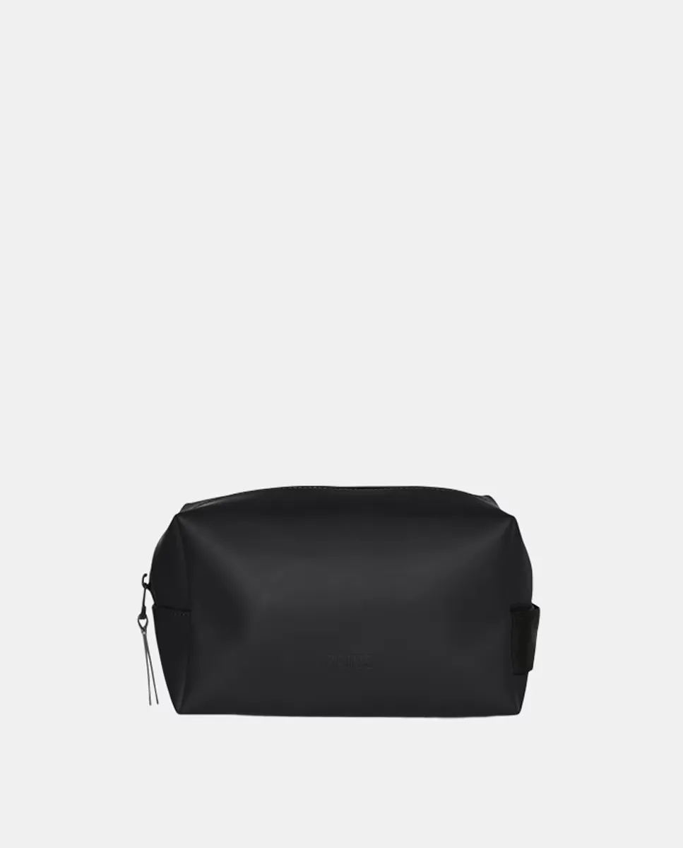 Водостойкая косметичка среднего размера черного цвета Rains
Водостойкая косметичка среднего размера черного цвета Rains