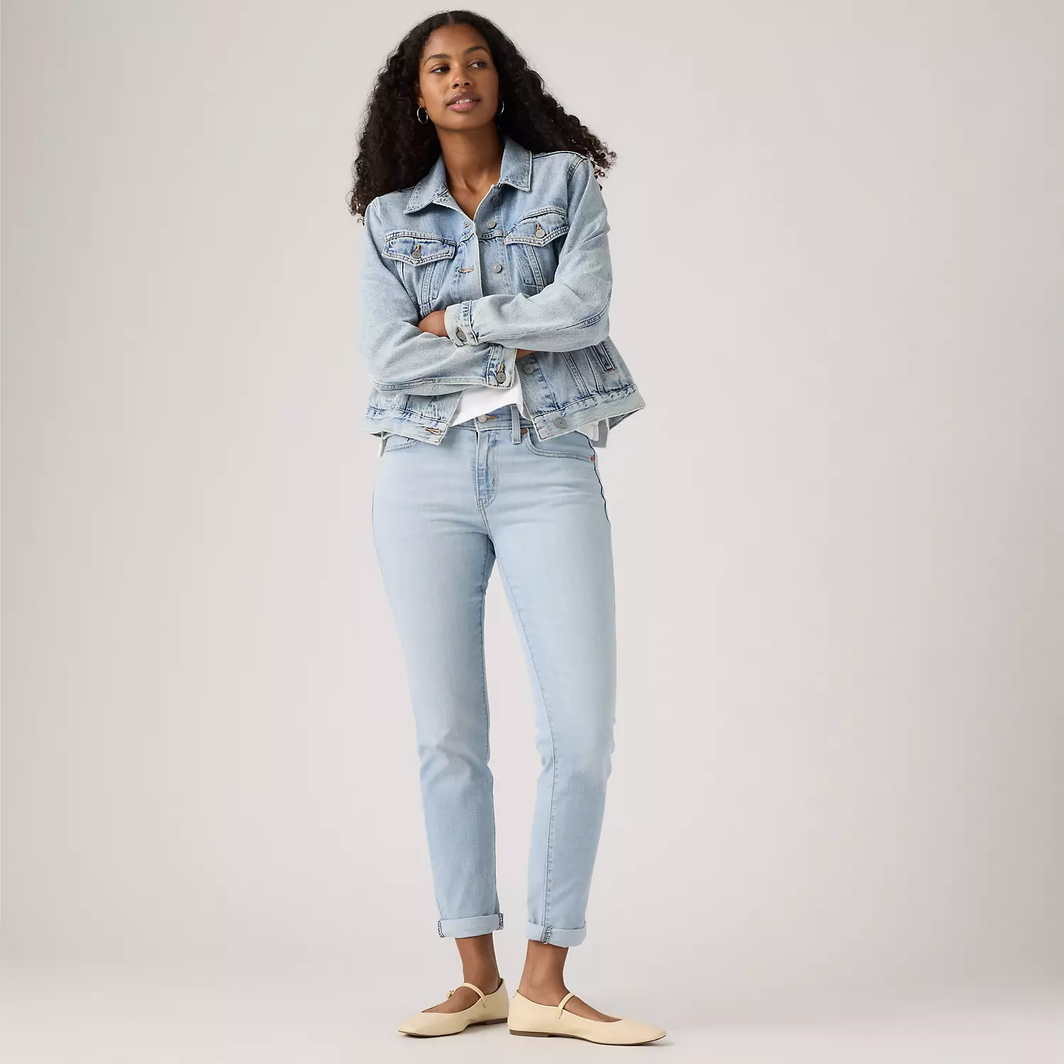 Женские джинсы-бойфренды со средней посадкой Levi's, цвет Hold It Down - Light Wash
Женские джинсы-бойфренды со средней посадкой Levi's, цвет Hold It Down - Light Wash