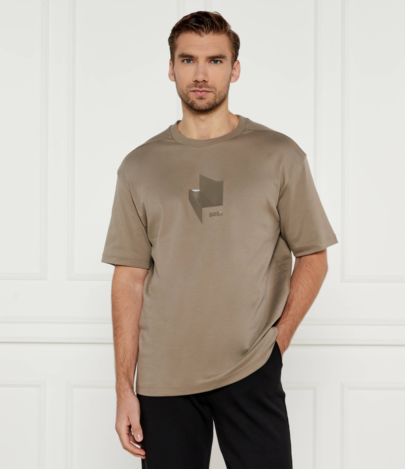 Футболка BOSS GREEN Mirror Relaxed fit, бежевый
Футболка BOSS GREEN Mirror Relaxed fit, бежевый