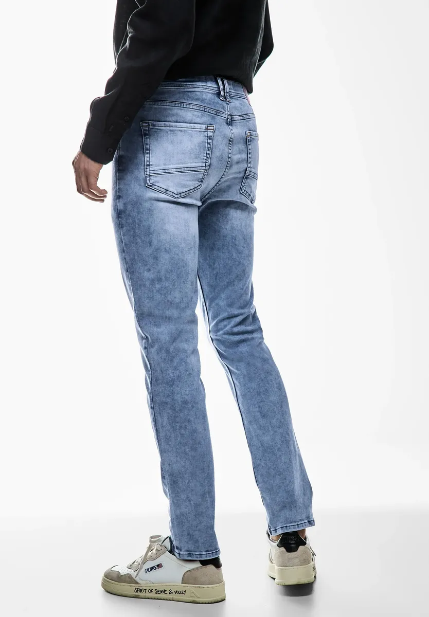 STREET ONE МУЖЧИНЫ Прямые джинсы, 5 карманов Street One Men, цвет Light Blue Wash
STREET ONE МУЖЧИНЫ Прямые джинсы, 5 карманов Street One Men, цвет Light Blue Wash