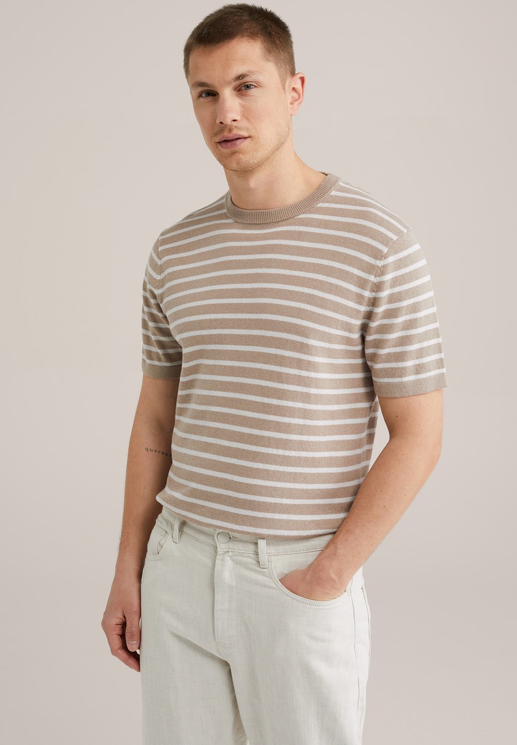 Футболка с принтом WE Fashion, бежевый
Футболка с принтом WE Fashion, бежевый