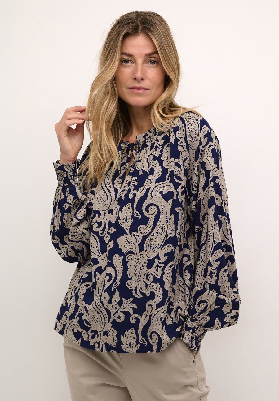 Блуза Cream Blouse, Blue Paisley/Light Blue
Блуза Cream Blouse, Blue Paisley/Light Blue