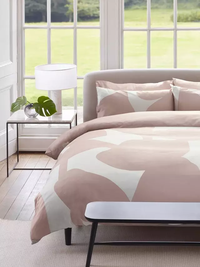 Постельное белье Jasper Conran London Floral Leaf Satin Cotton, цвет pale pink
Постельное белье Jasper Conran London Floral Leaf Satin Cotton, цвет pale pink