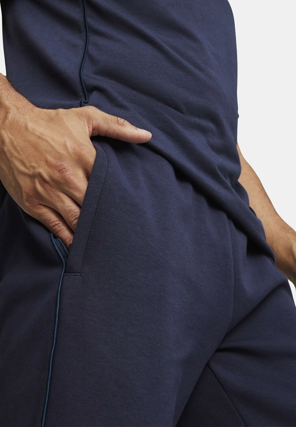 Спортивные брюки TEAMFINAL CASUALS Puma, синий
Спортивные брюки TEAMFINAL CASUALS Puma, синий