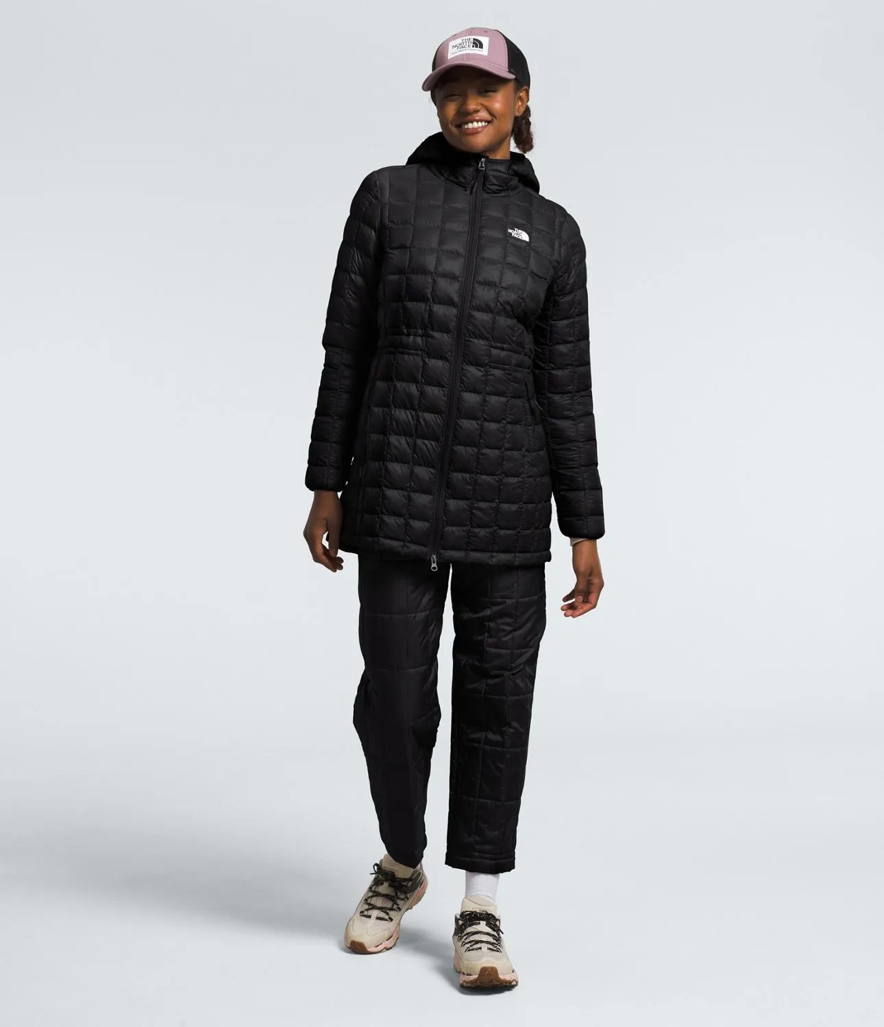 Утепленная парка ThermoBall Eco женская The North Face, Tnf Black/Npf 
Утепленная парка ThermoBall Eco женская The North Face, Tnf Black/Npf