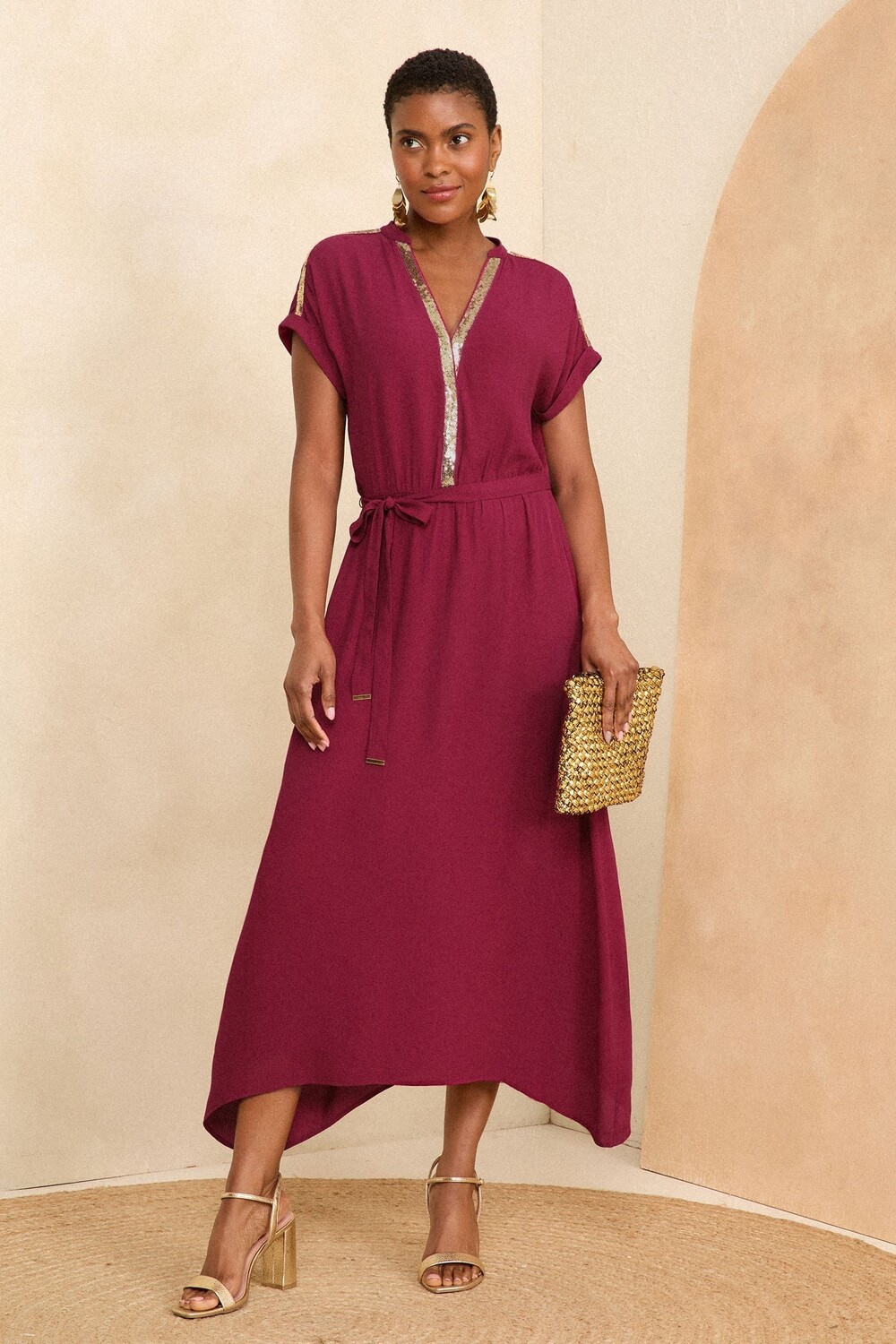 Платье миди с короткими рукавами и отделкой пайетками и короткими рукавами Love & Roses, красный
Платье миди с короткими рукавами и отделкой пайетками и короткими рукавами Love & Roses, красный