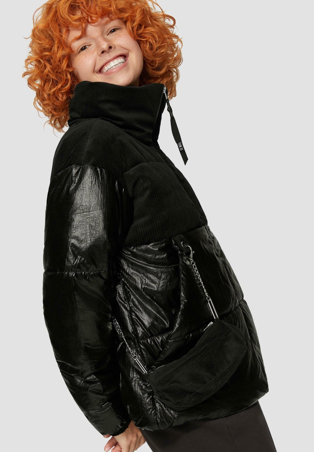 Зимняя куртка QS, черный
Зимняя куртка QS, черный