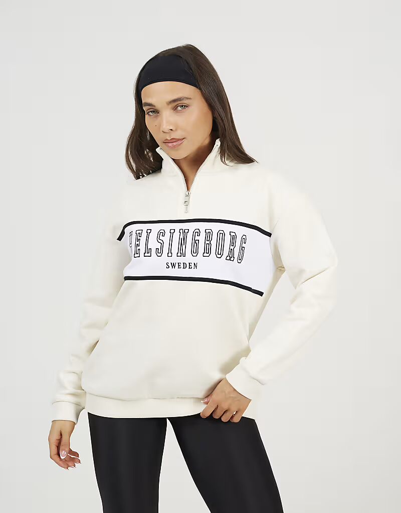 Толстовка с воротником-воронкой, застежкой на четвертную молнию и вышивкой кремового цвета Brave Soul
Толстовка с воротником-воронкой, застежкой на четвертную молнию и вышивкой кремового цвета Brave Soul