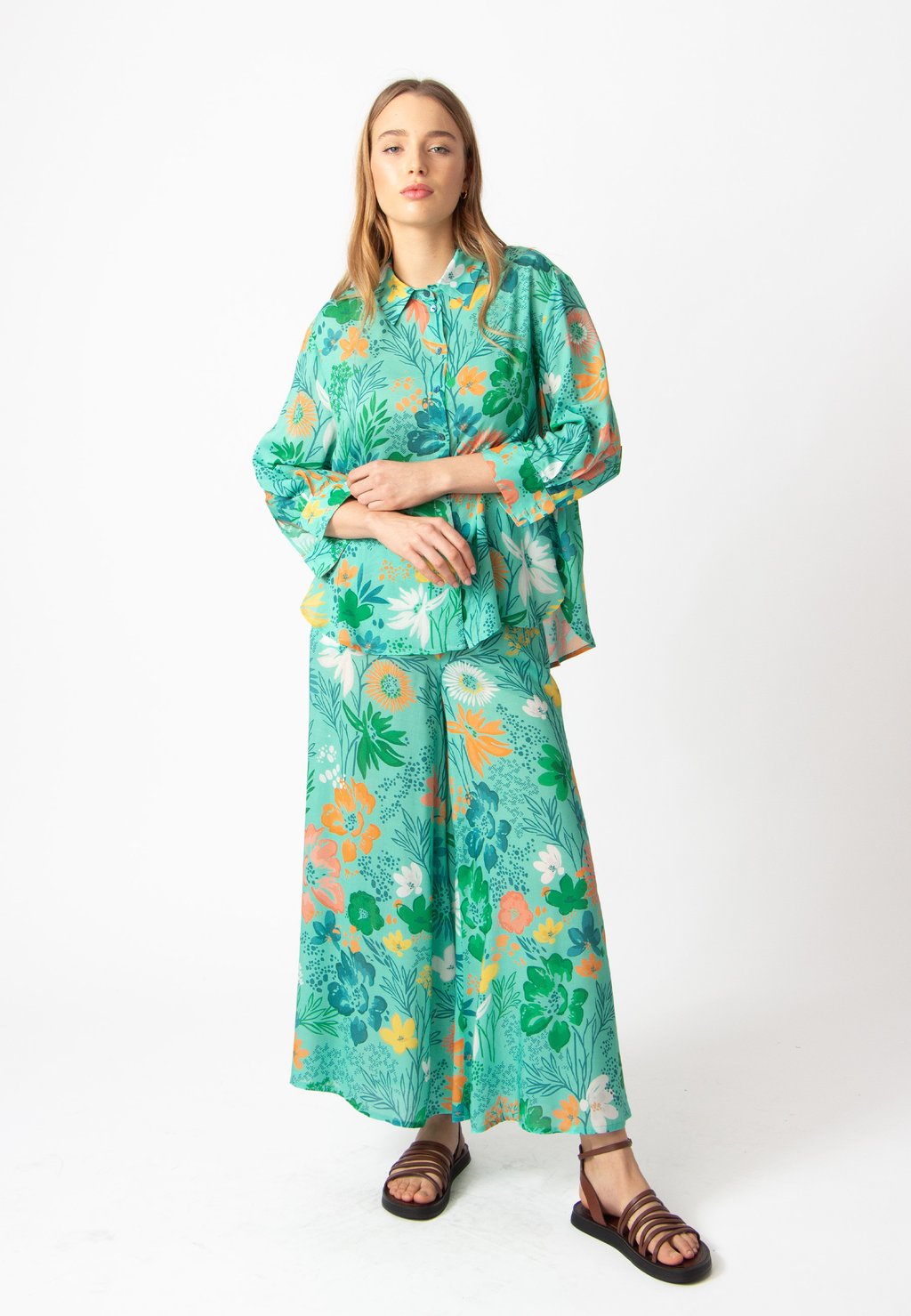 Блузка на пуговицах PRINTED FLORAL MOTIF Ivko, светло-голубой
Блузка на пуговицах PRINTED FLORAL MOTIF Ivko, светло-голубой