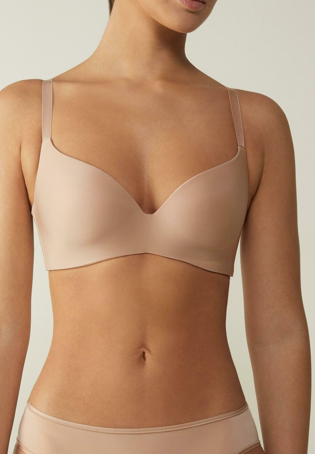 Бюстгальтер с треугольными чашками ADELE Intimissimi, цвет natürlich
Бюстгальтер с треугольными чашками ADELE Intimissimi, цвет natürlich