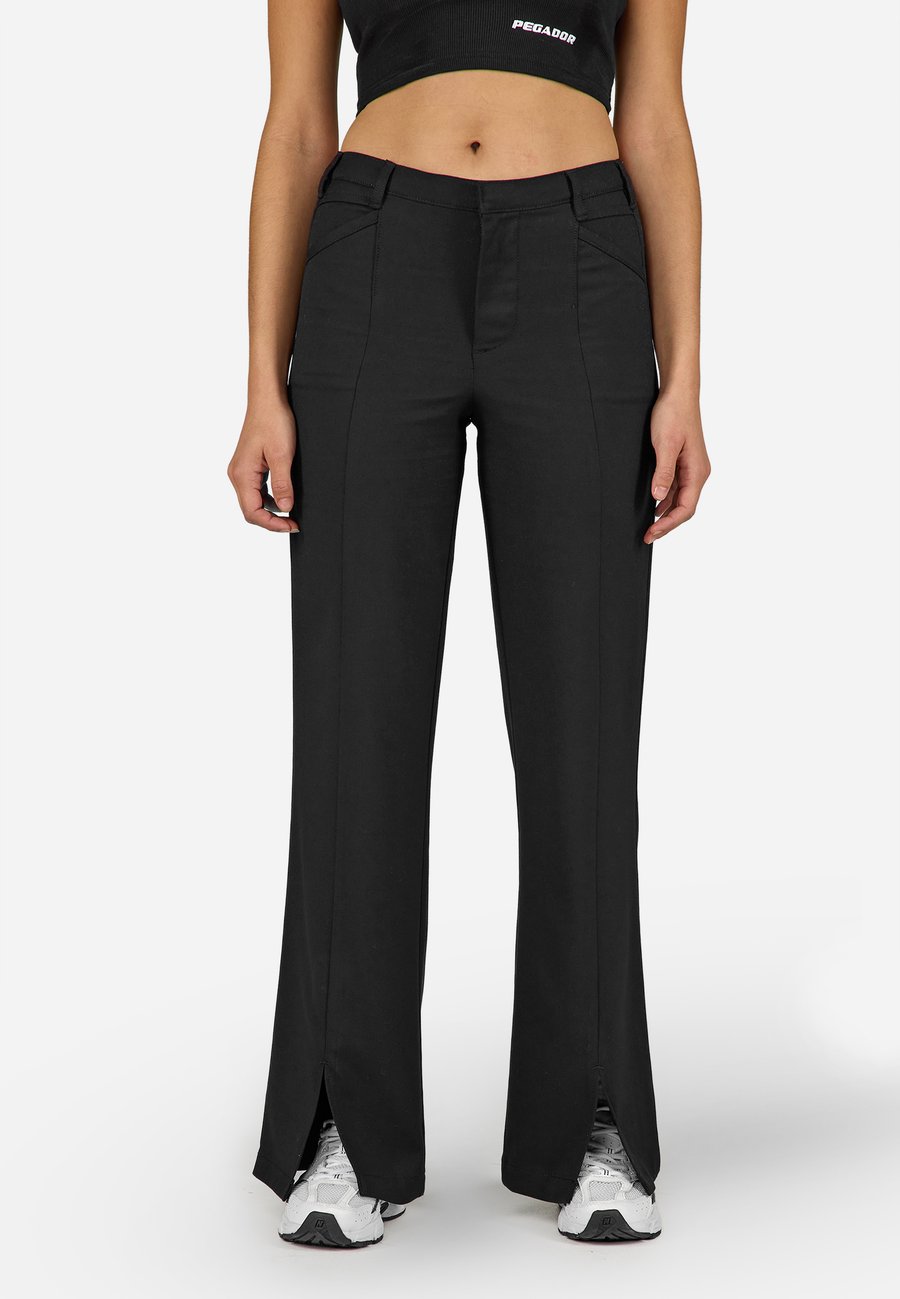 Брюки Pegador BOLOGNA SUIT PANTS, Black
Брюки Pegador BOLOGNA SUIT PANTS, Black