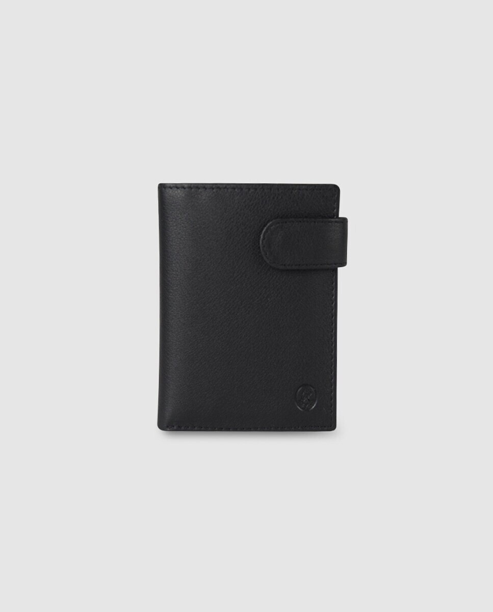 Черный кожаный кошелек с внешним портмоне El Potro, черный
Черный кожаный кошелек с внешним портмоне El Potro, черный