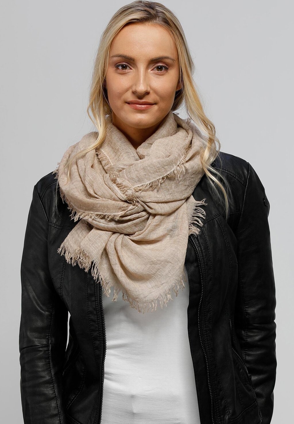 Шарф FRAAS
Шарф FRAAS