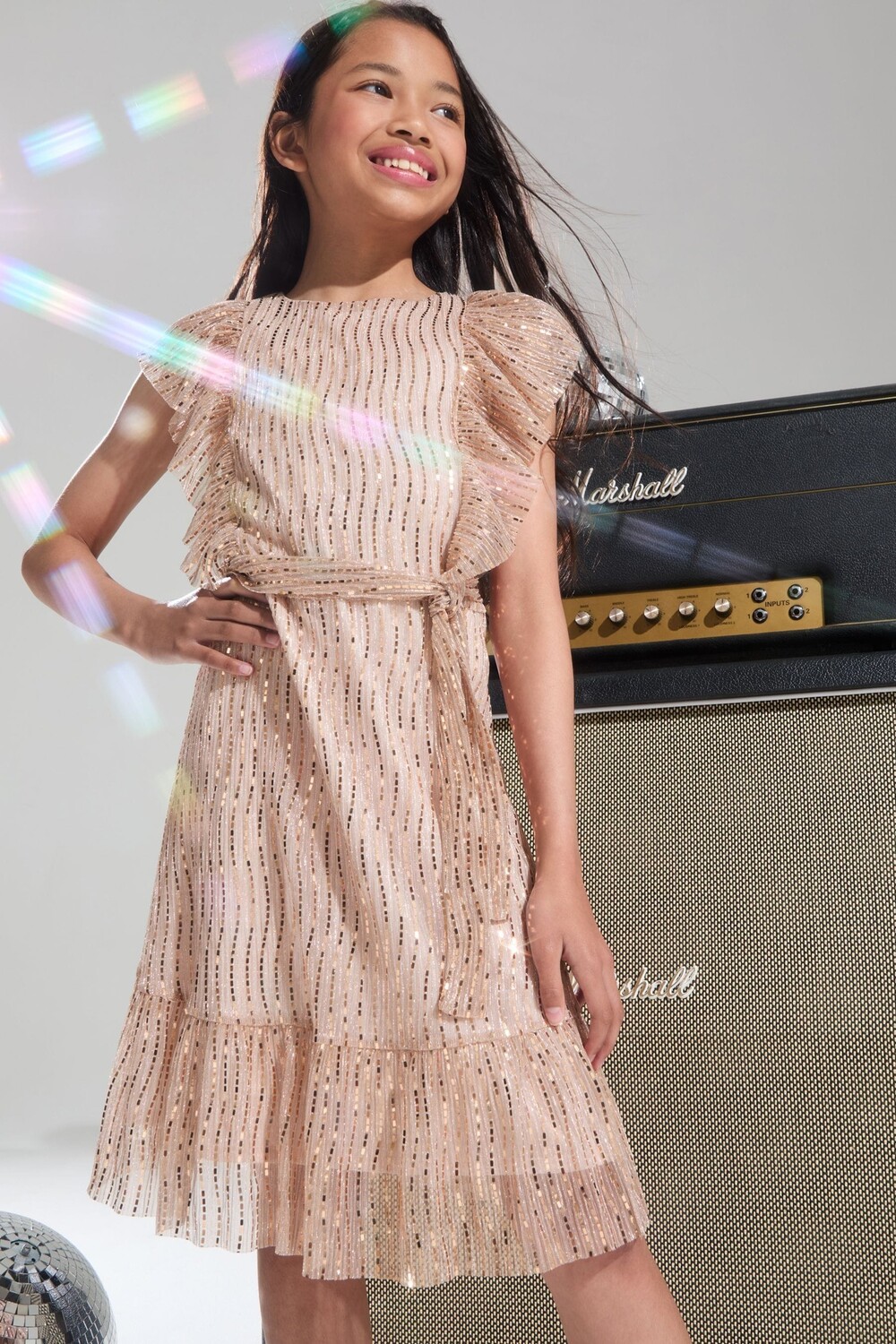 Платье с принтом и оборками из пайеток Lipsy, розовый