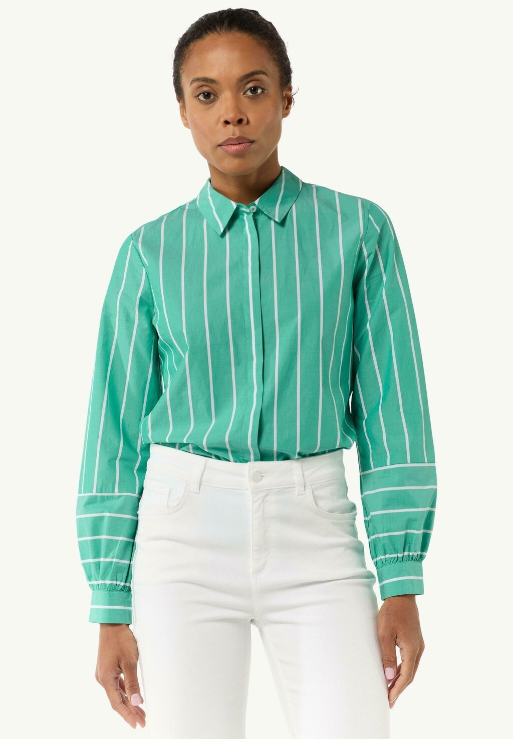 Блузка на пуговицах GESTREIFTE MIT MANSCHETTEN UND TEILUNGSNAHT comma casual identity, зеленый
Блузка на пуговицах GESTREIFTE MIT MANSCHETTEN UND TEILUNGSNAHT comma casual identity, зеленый