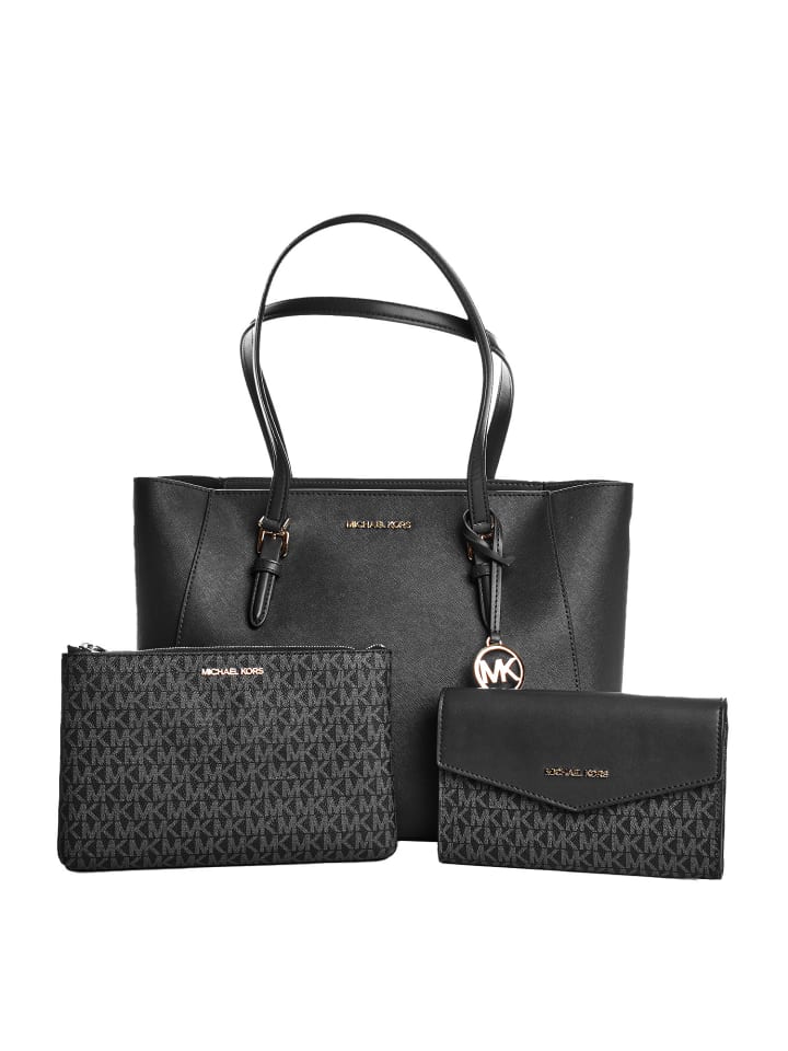 Michael Kors Сумка через плечо черного цвета
Michael Kors Сумка через плечо черного цвета