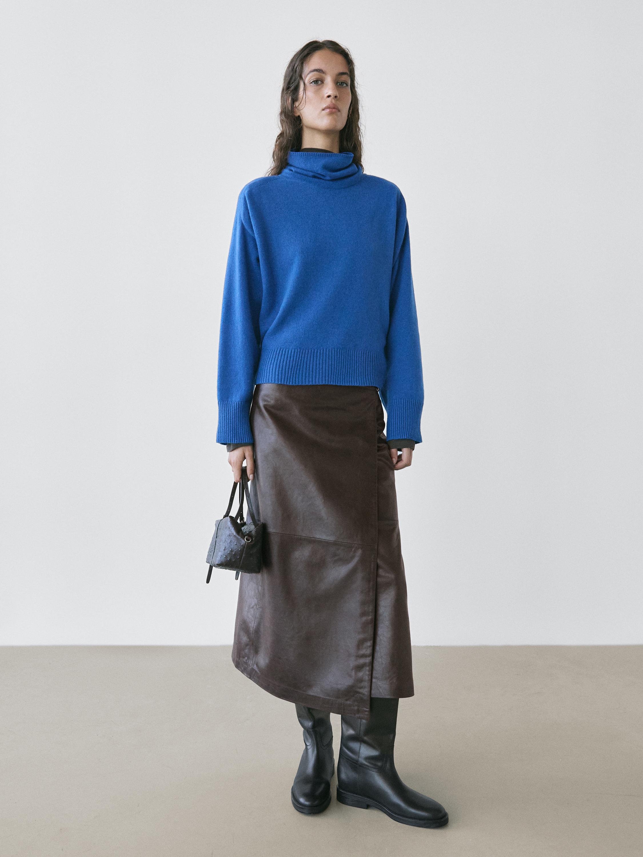 Вязаный свитер из смесовой шерсти с высоким воротником Massimo Dutti, electric blue
Вязаный свитер из смесовой шерсти с высоким воротником Massimo Dutti, electric blue